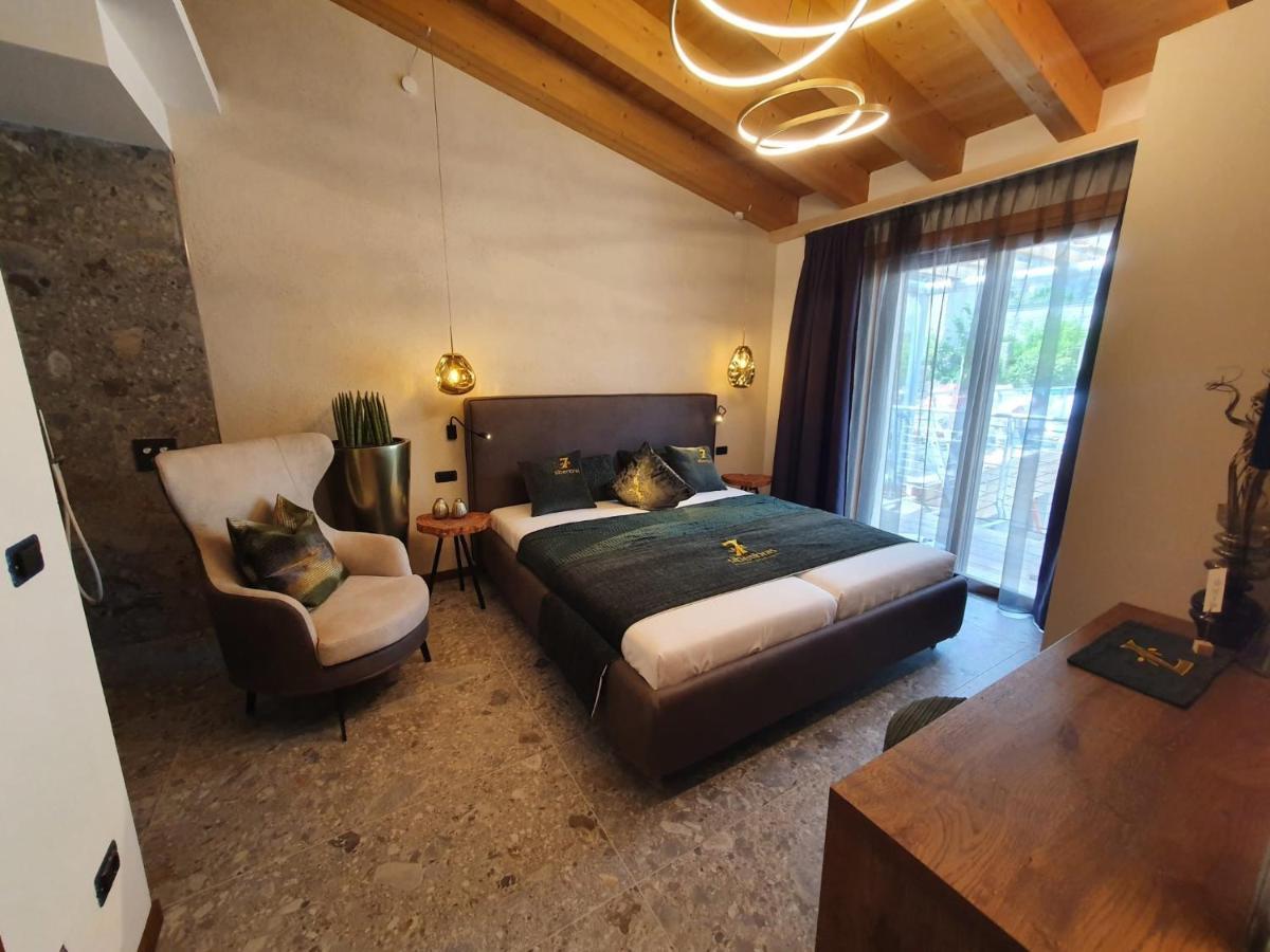 Sibenbras Natural Aparthotel Лимоне-суль-Гарда Экстерьер фото