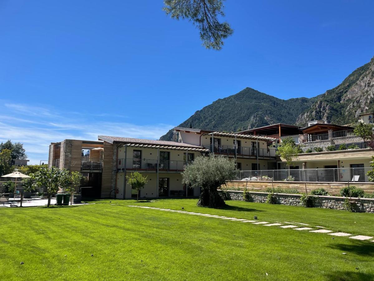Sibenbras Natural Aparthotel Лимоне-суль-Гарда Экстерьер фото