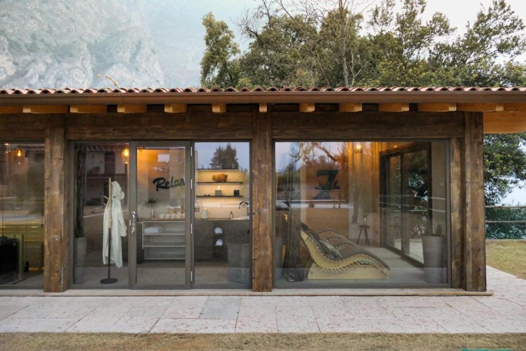 Sibenbras Natural Aparthotel Лимоне-суль-Гарда Экстерьер фото